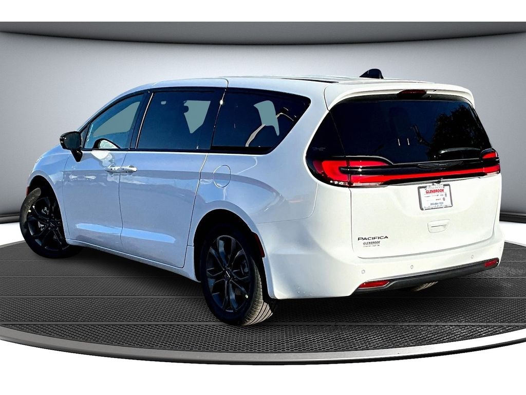 New 2026 Chrysler Pacifica Select Passenger Van