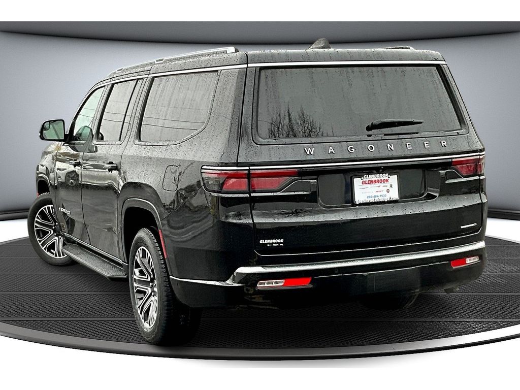 2024 Jeep Wagoneer L Series II photo 2
