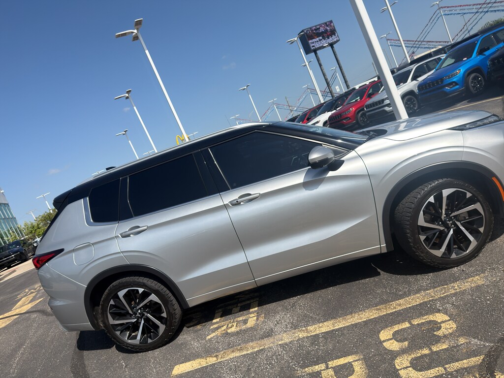 Used 2023 Mitsubishi Outlander SEL Sport Utility