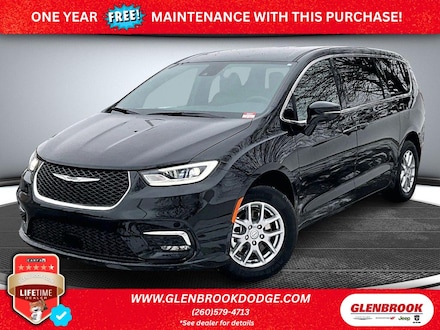 2026 Chrysler Pacifica Select Passenger Van