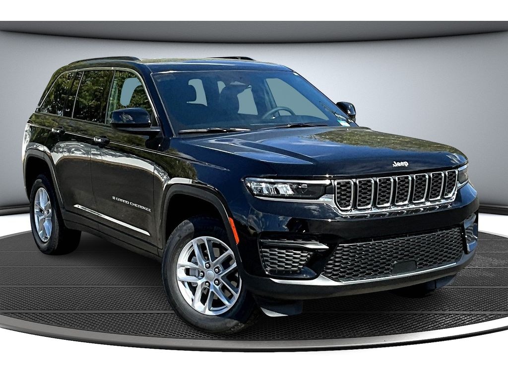 New 2025 Jeep Grand Cherokee Laredo X Sport Utility
