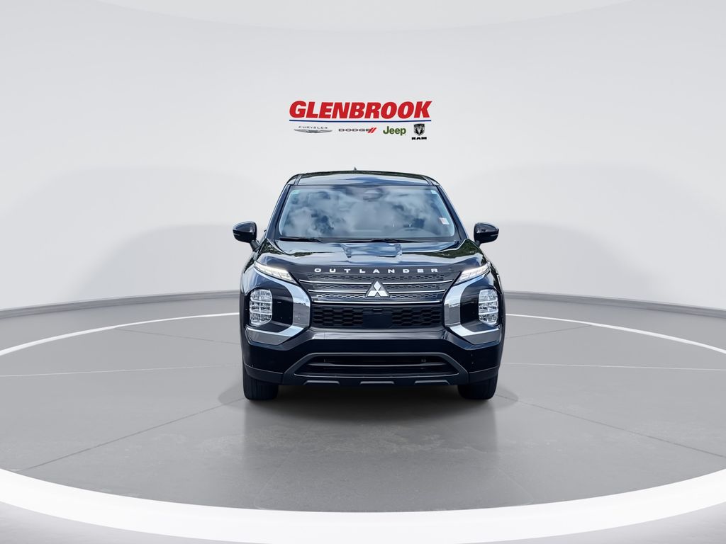 2023 Mitsubishi Outlander ES photo 2