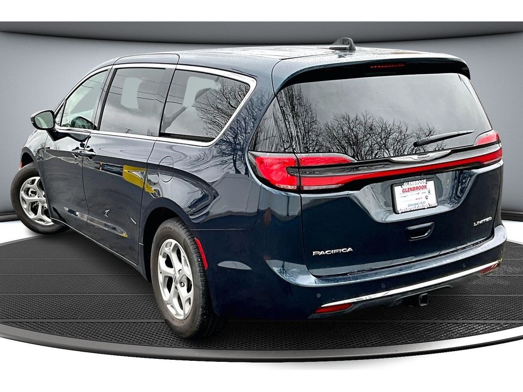 2024 Chrysler Pacifica Limited photo 2