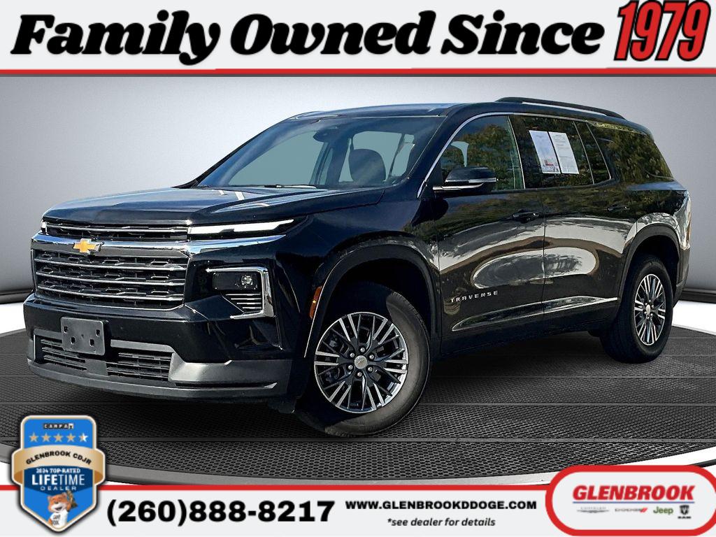 2025 Chevrolet Traverse LT's photo