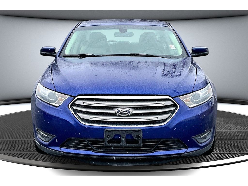 2013 Ford Taurus SEL photo 2
