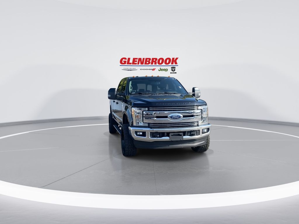 2017 Ford F-250 Lariat photo 3