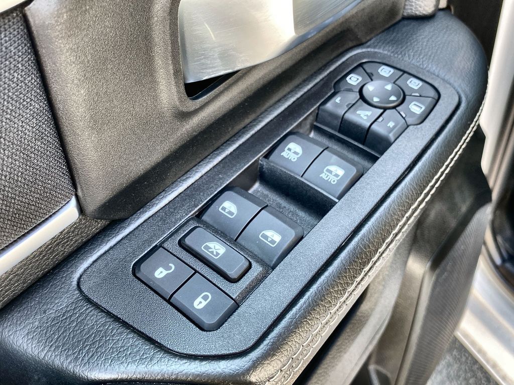 2025 RAM 2500 Big Horn - Photo 15