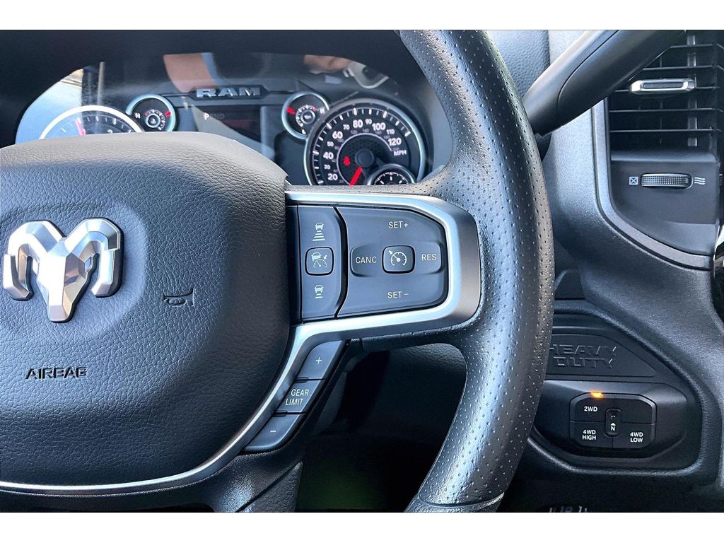 2025 RAM 2500 Tradesman - Photo 26
