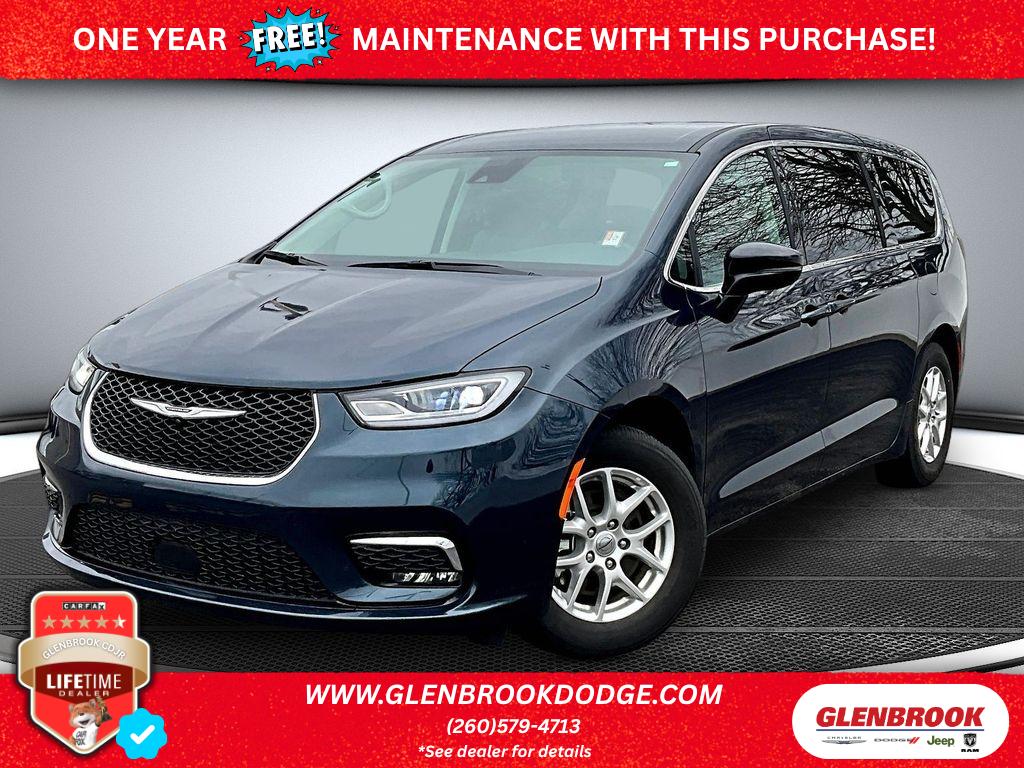 2024 Chrysler Pacifica Touring L's photo