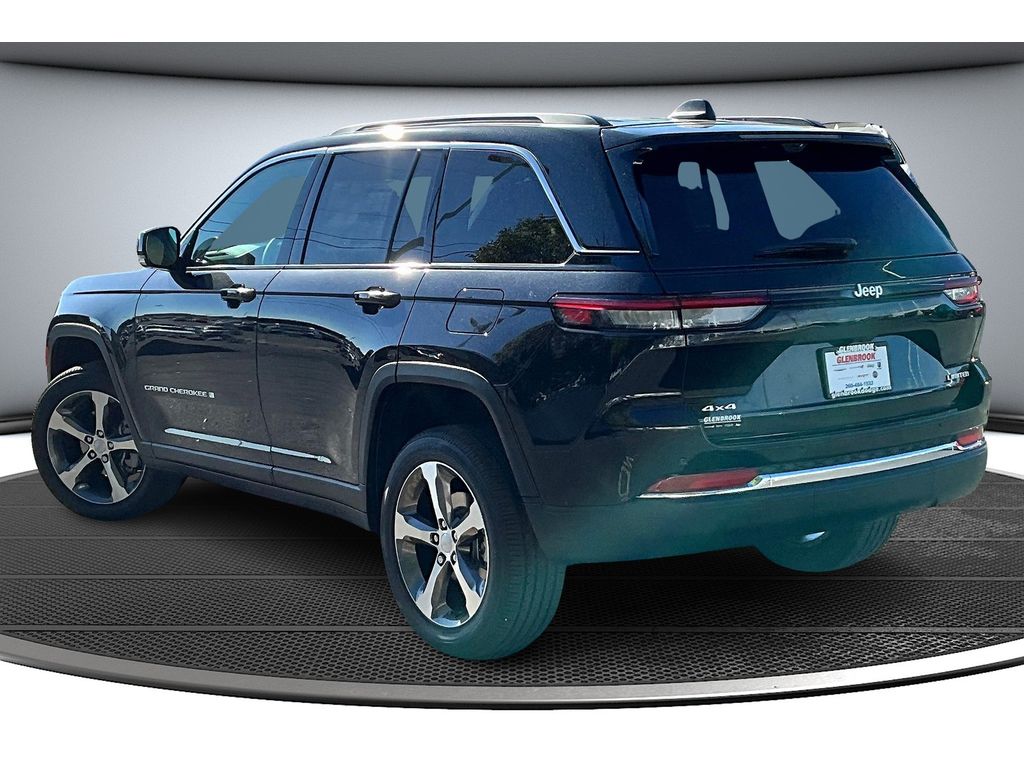 2025 Jeep Grand Cherokee Limited photo 2