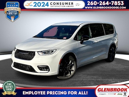 2026 Chrysler Pacifica Select Passenger Van