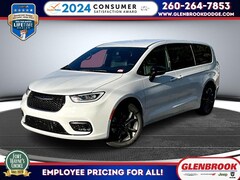 2026 Chrysler Pacifica Select Passenger Van