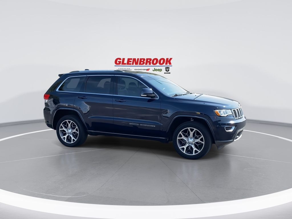 2018 Jeep Grand Cherokee Sterling Edition photo 2