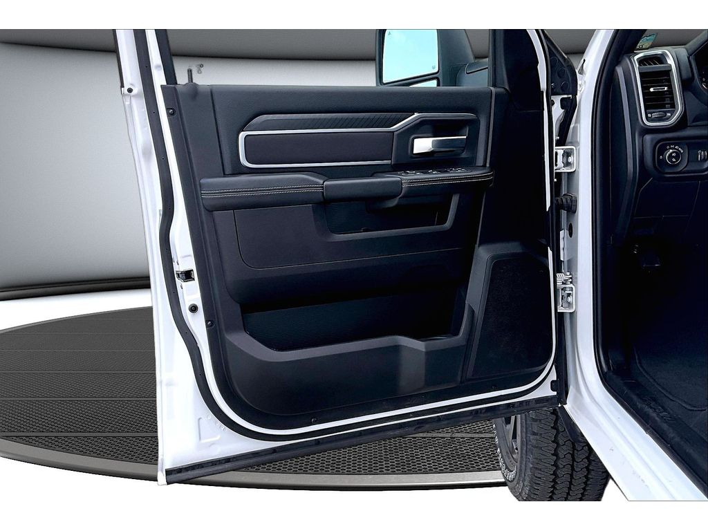 2025 RAM 2500 Big Horn - Photo 37