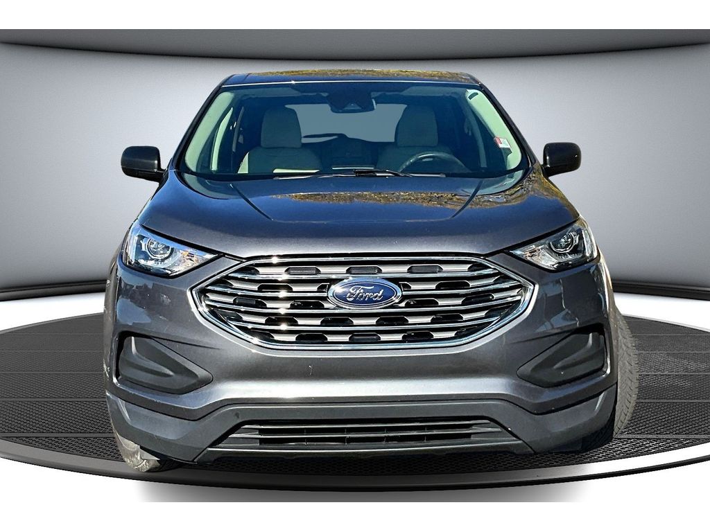 2021 Ford Edge SE photo 3