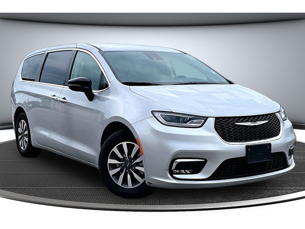 Certified 2024 Chrysler Pacifica Hybrid Select Passenger Van