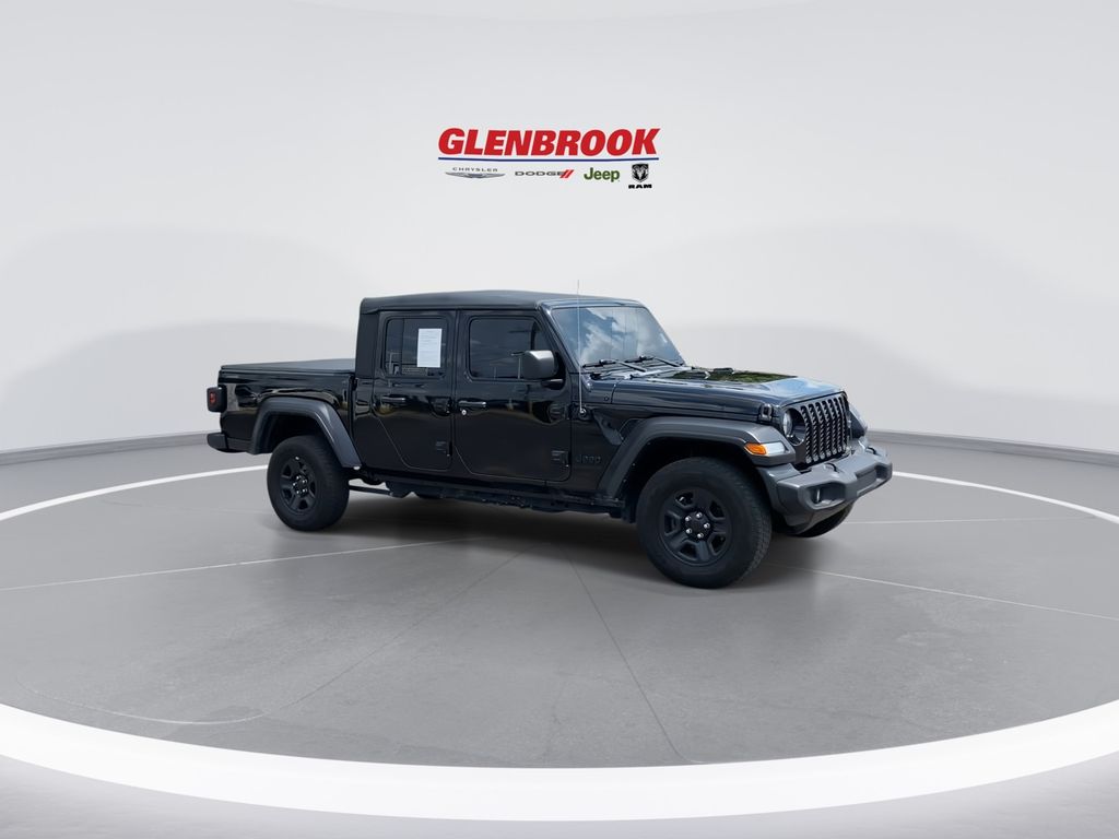 2022 Jeep Gladiator Sport photo 2