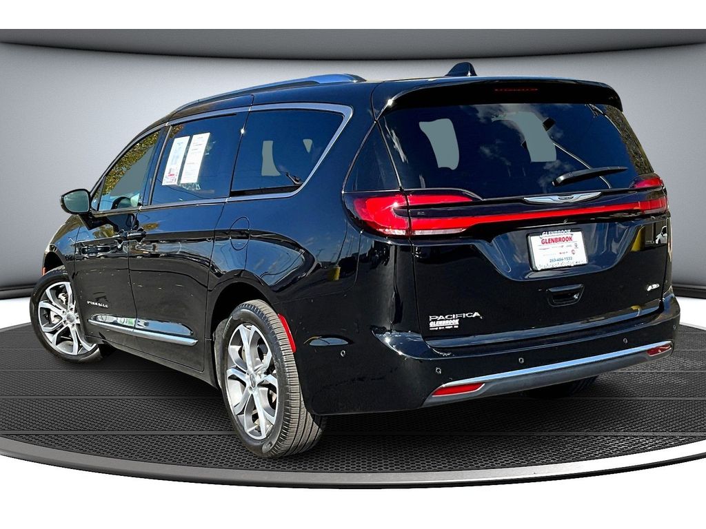 2024 Chrysler Pacifica Pinnacle photo 2