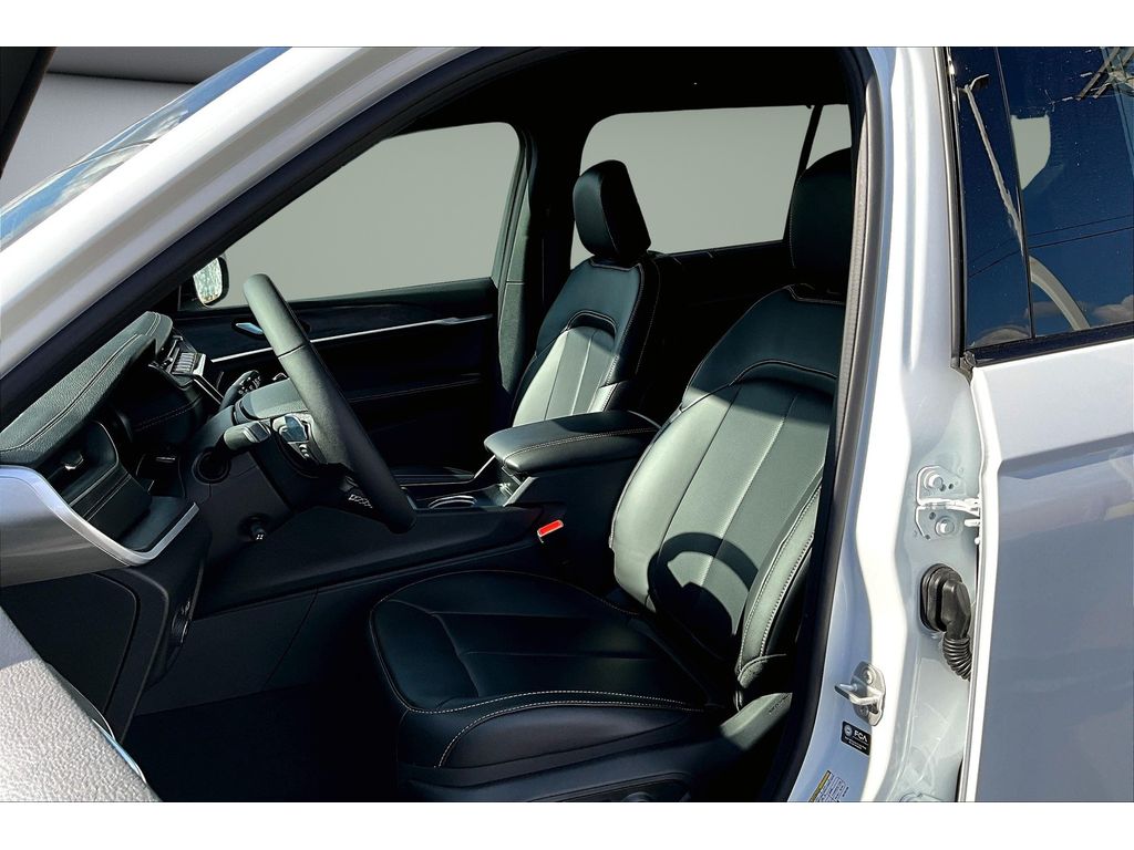 2025 Jeep Grand Cherokee L Limited - Photo 12