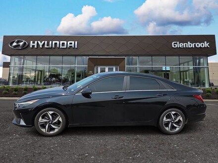 2023 Hyundai Elantra Limited Sedan