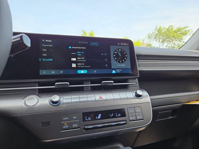 2025 Hyundai Kona SEL - Photo 11