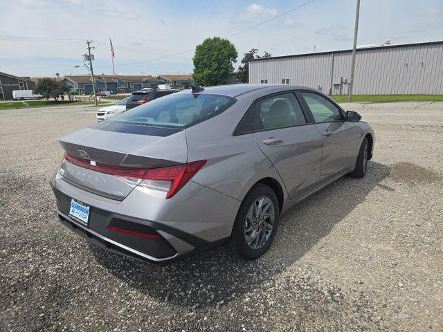 2025 Hyundai Elantra Blue - Photo 6