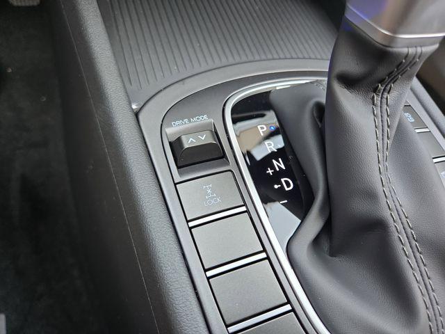2025 Hyundai Kona SEL - Photo 16