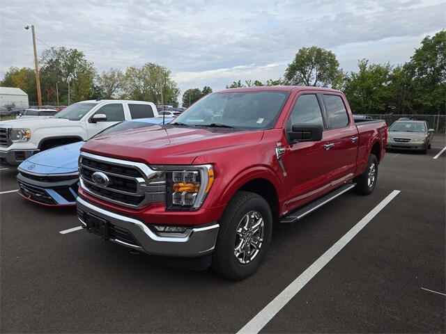 2022 Ford F-150 XLT photo 2