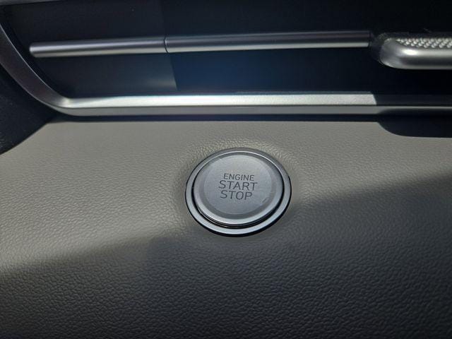 2025 Hyundai Elantra Blue - Photo 11