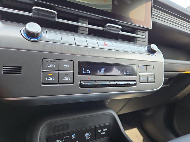 2025 Hyundai Kona SEL - Photo 13
