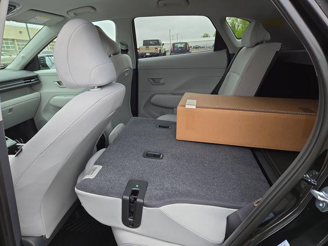2025 Hyundai Kona SEL Convenience - Photo 28