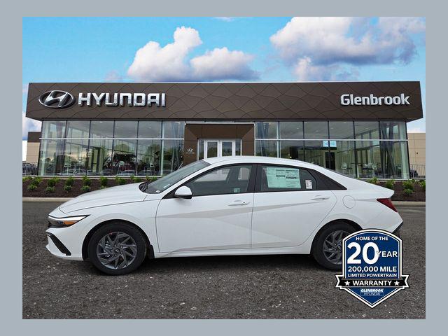 2025 Hyundai Elantra Blue