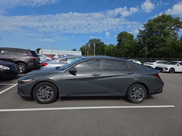 2024 Hyundai Elantra Sedan 