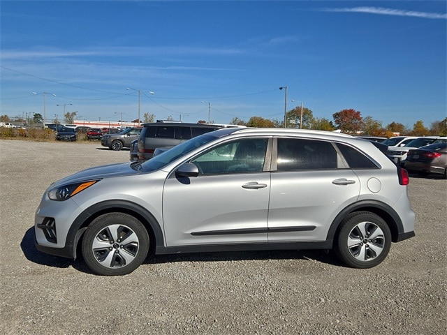 2020 Kia Niro LX's photo