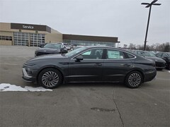 2026 Hyundai Sonata Hybrid Limited Sedan