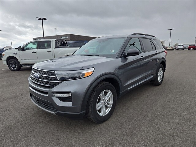 2022 Ford Explorer XLT photo 2