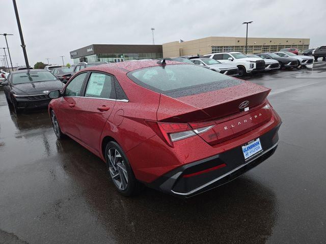 2025 Hyundai Elantra SEL - Photo 8