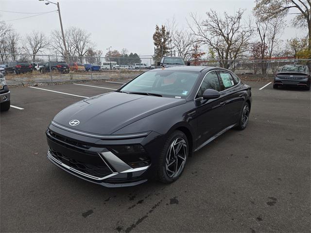 2026 Hyundai Sonata SEL Sport photo 2