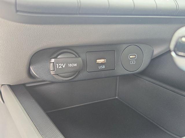 2025 Hyundai Elantra Blue - Photo 13