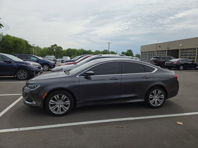 2016 Chrysler 200 Limited's photo