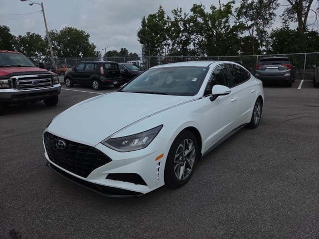 Used 2023 Hyundai Sonata SEL Sedan