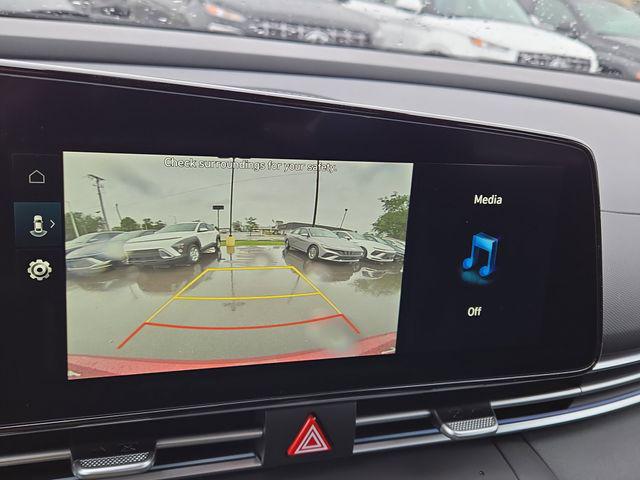 2025 Hyundai Elantra SEL - Photo 13