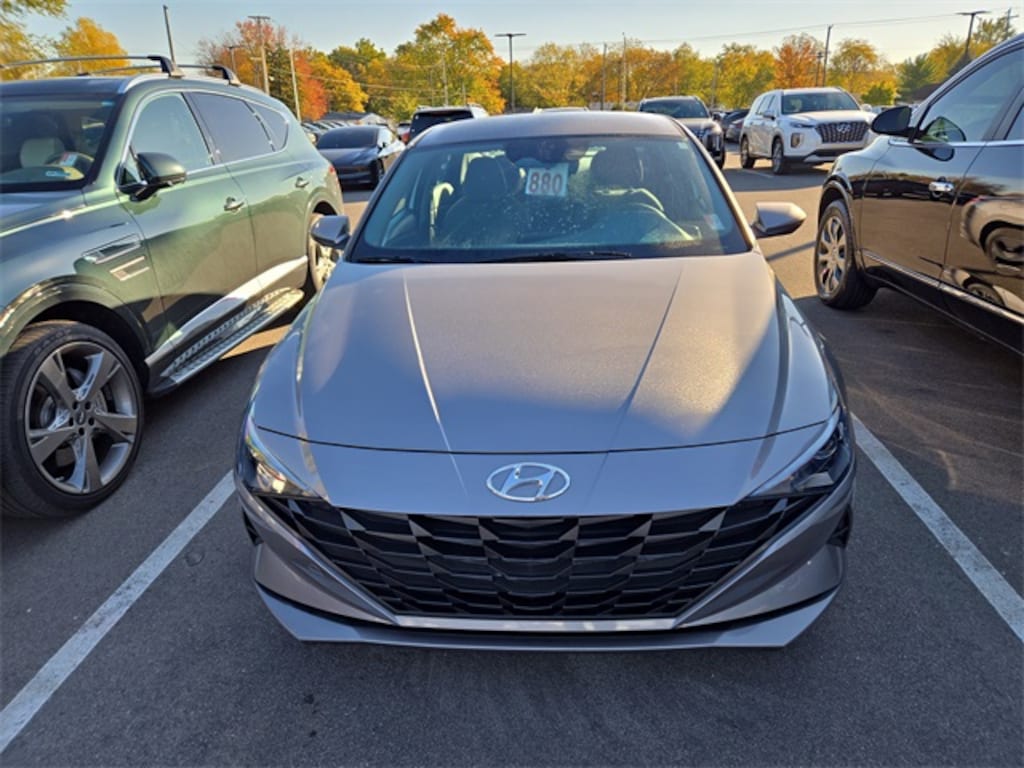 Used 2022 Hyundai Elantra SEL Sedan