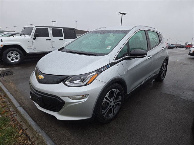 2017 Chevrolet Bolt EV Premier's photo