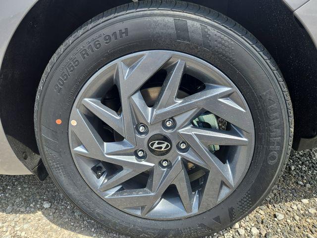2025 Hyundai Elantra Blue - Photo 29