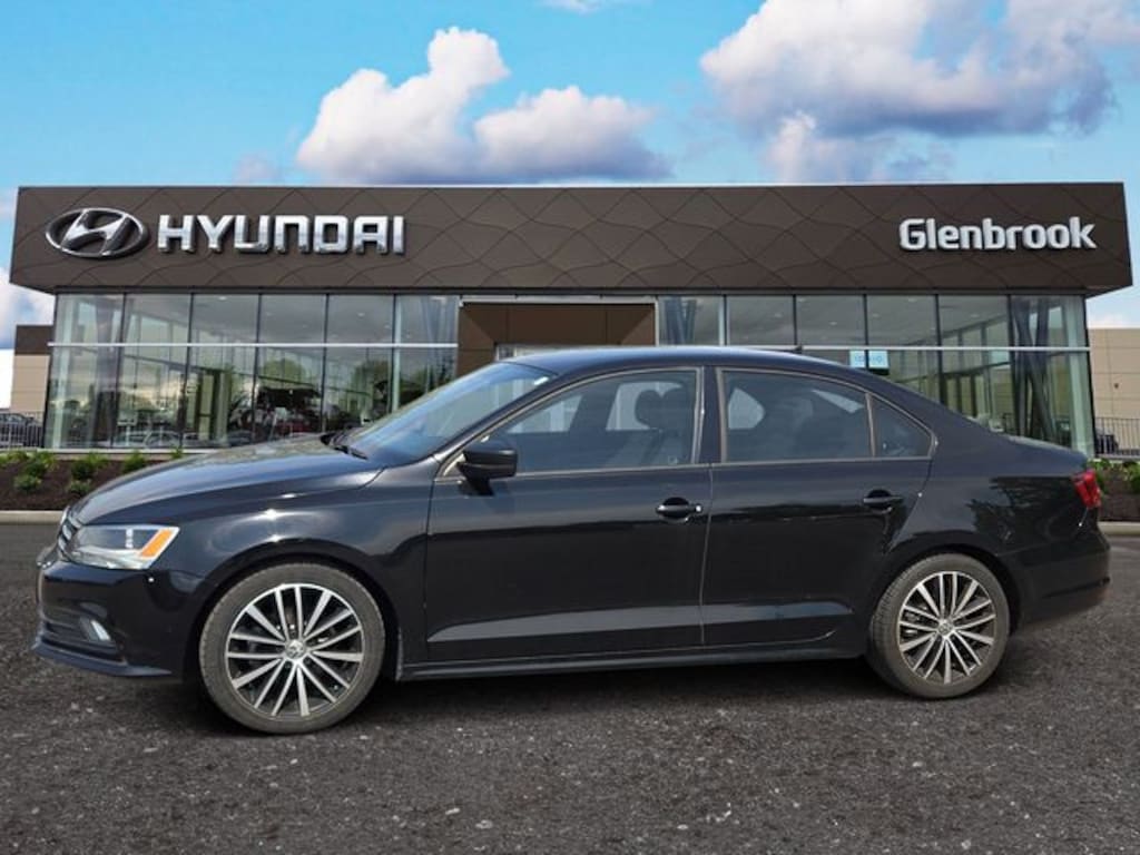 Used 2015 Volkswagen Jetta 1.8T Sport Sedan