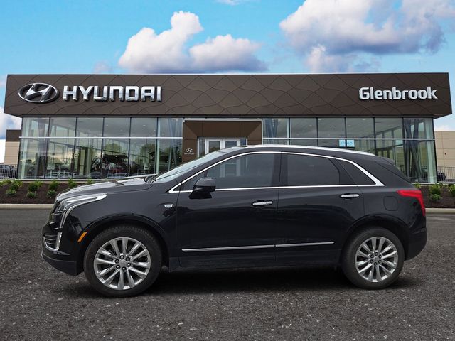 2017 Cadillac XT5 AWD Platinum's photo