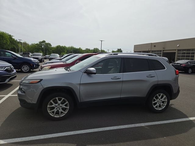 2016 Jeep Cherokee Latitude's photo