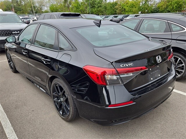 2022 Honda Civic Sport photo 2