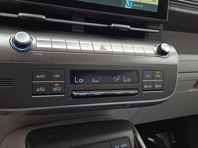 2025 Hyundai Kona SEL Convenience - Photo 15